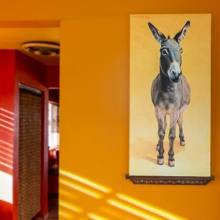 Chuck'S Cabin In A Joshua Tree Community トウェンティナイン・パームズ エクステリア 写真