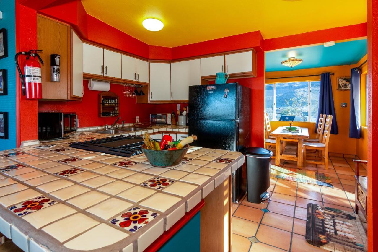 Chuck'S Cabin In A Joshua Tree Community トウェンティナイン・パームズ エクステリア 写真